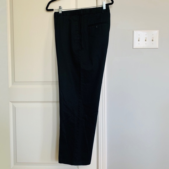 Haggar Classic Fit Work to Weekend Pants - Picture 2 of 3